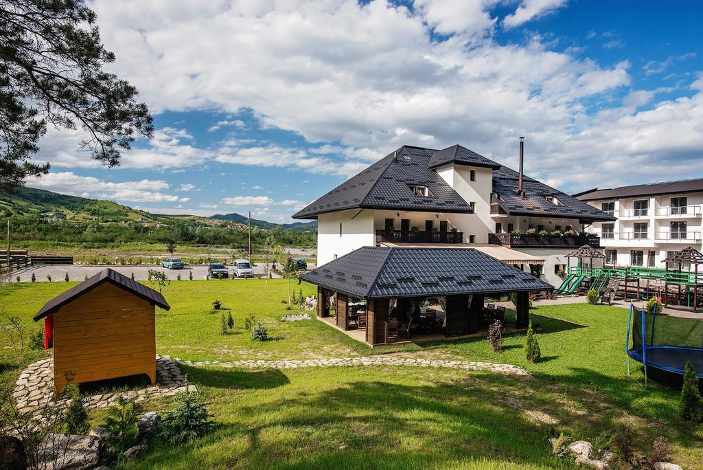 La Conac In Bucovina Hotel Gura Humorului Buitenkant foto